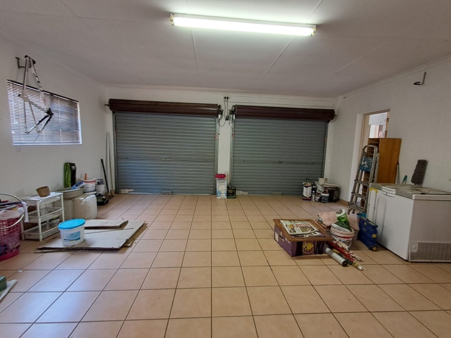 4 Bedroom Property for Sale in Roylglen Gardens Northern Cape